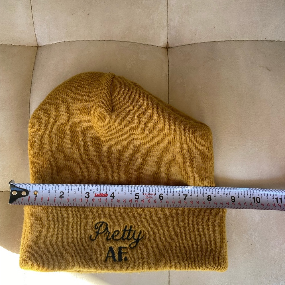 Beanie - Picture 2 of 3